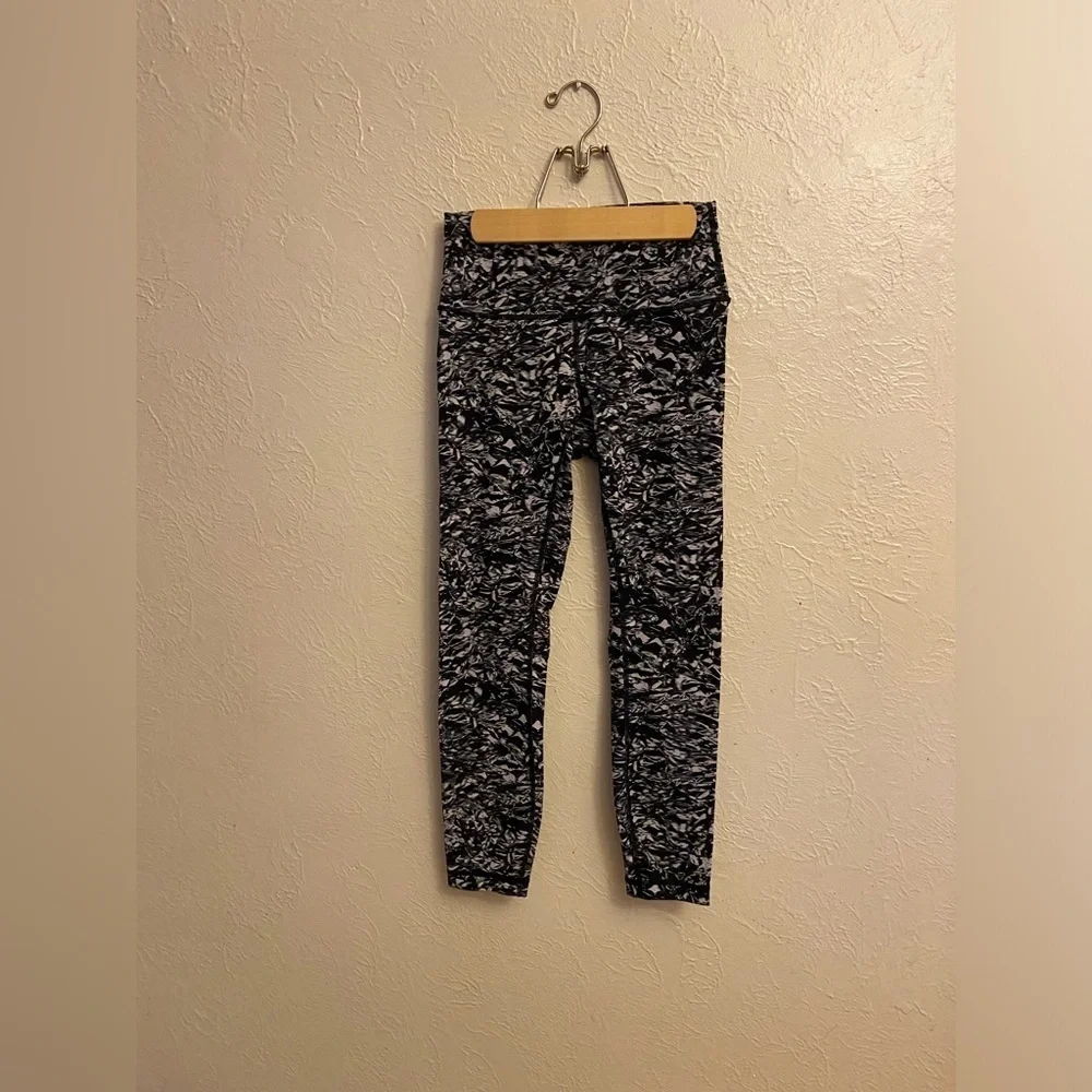Lululemon lunar new year wunder under legging